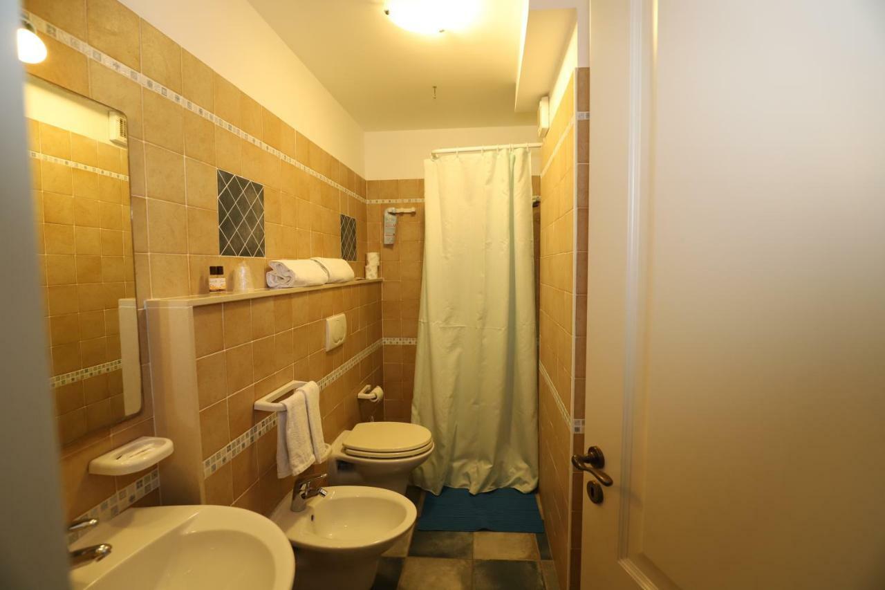 Hotel Celeste Марцамеми Екстериор снимка