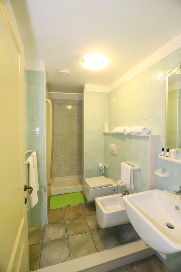 Hotel Celeste Марцамеми Екстериор снимка